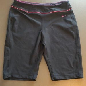 NIKE SHORTS